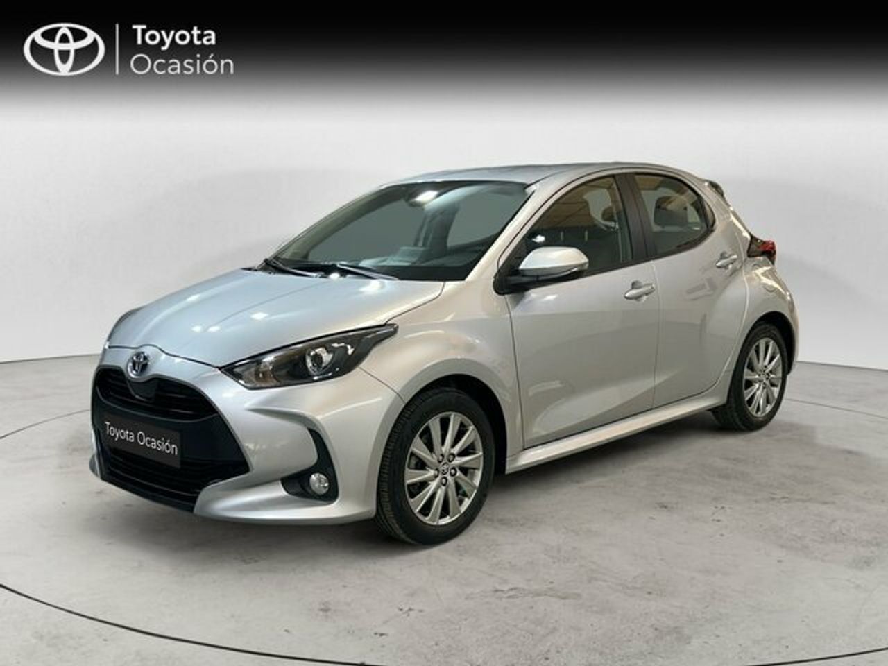 TOYOTA Yaris (5 Puertas Active Tech 120H Automático (e-CVT)) en Valencia