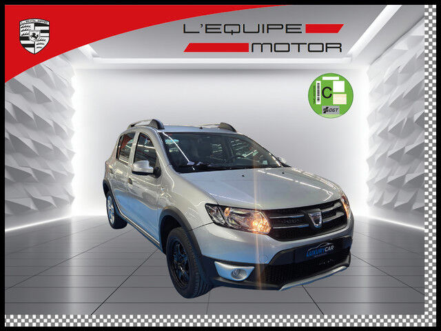 DACIA Sandero (Stepway TCe 66 kW (90 CV)) en Barcelona