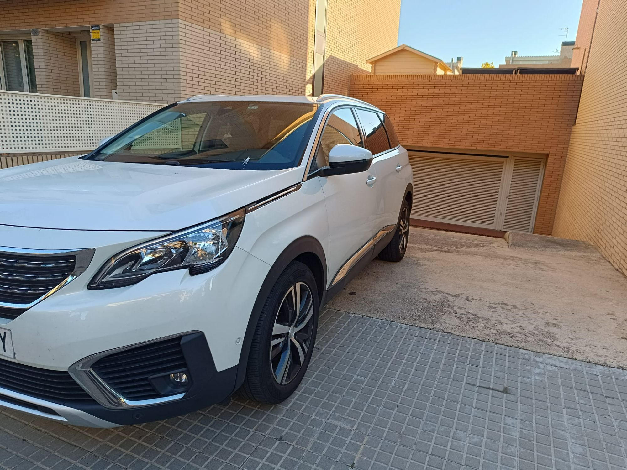 Foto del PEUGEOT 5008 1.5BlueHDi S&S Allure 130
