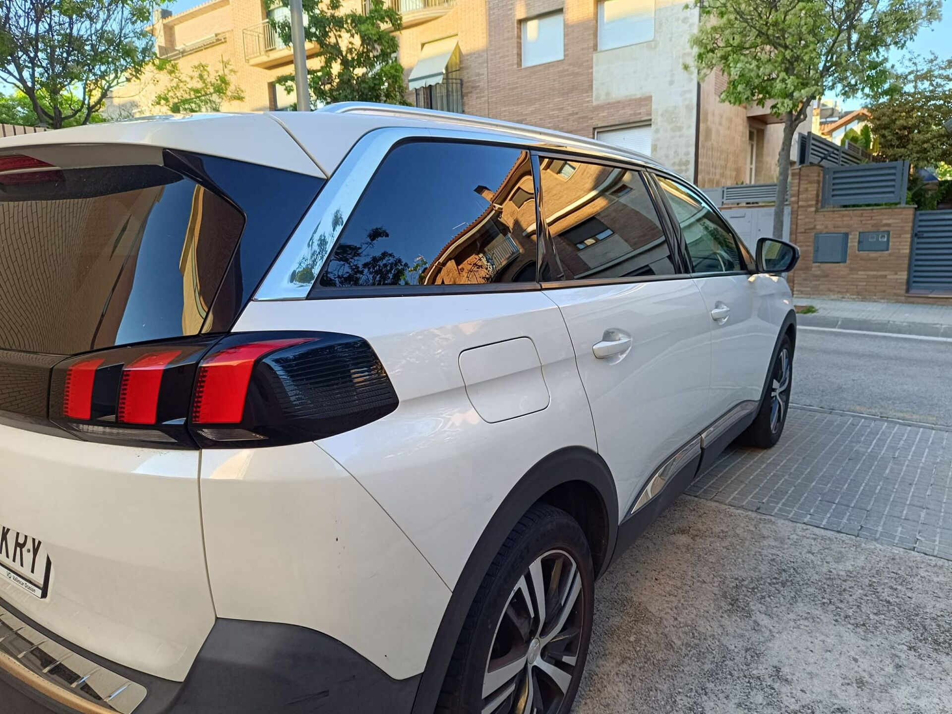Imagen de PEUGEOT 5008 SUV