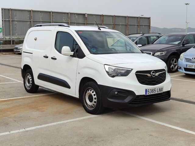 OPEL Combo (1.5 TD Select L H1 1000kg 75 kW (102 CV)) en Barcelona