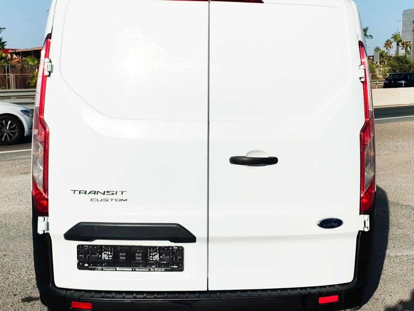 Foto del FORD Transit Custom FT 290 L2 Van Ambiente 130