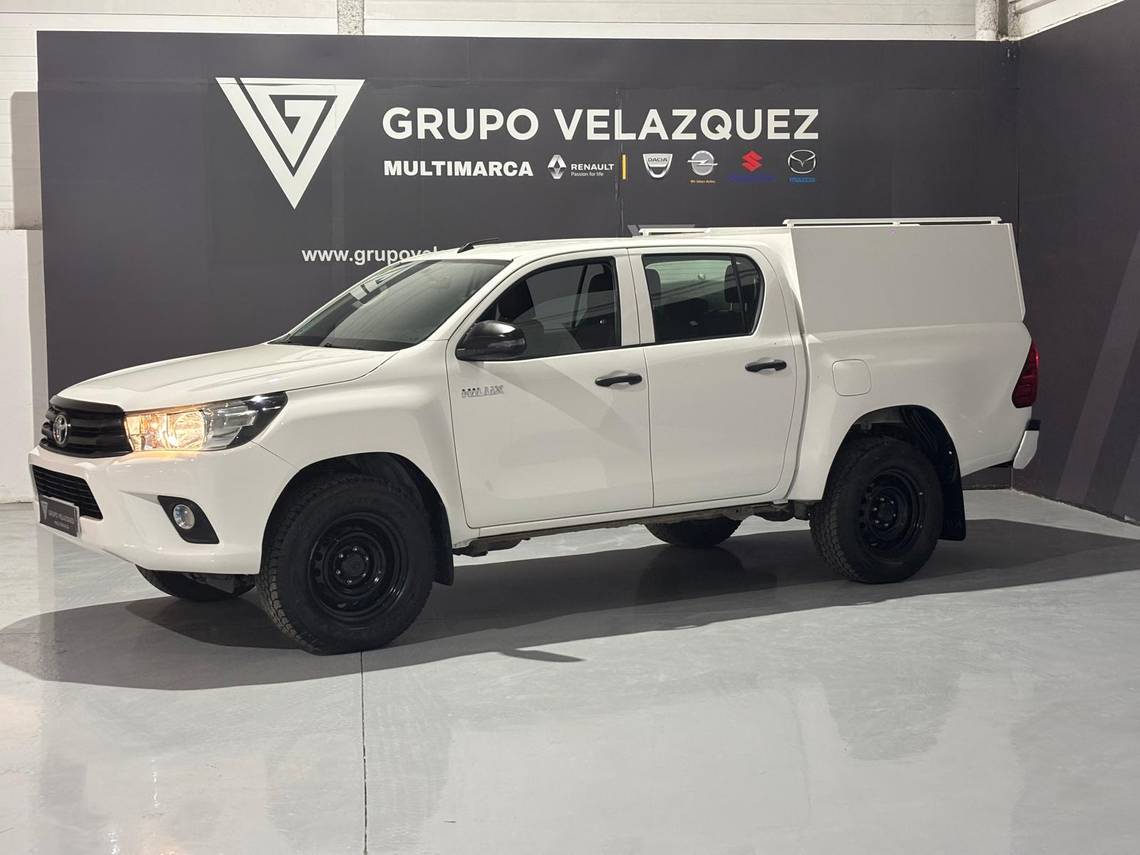 TOYOTA Hilux (2.4 D-4D Cabina Doble GX) en Sevilla