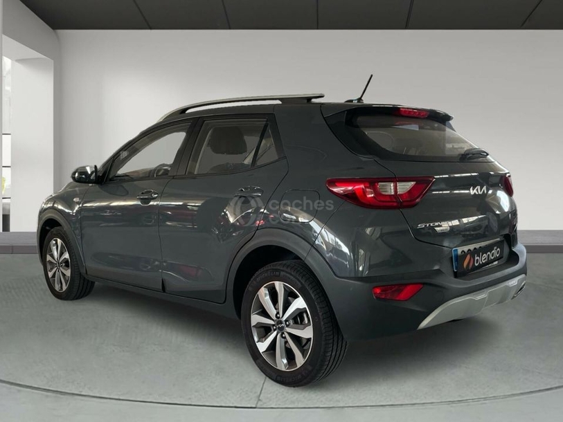 Foto del KIA Stonic 1.0 T-GDi MHEV iMT Concept Plus 100
