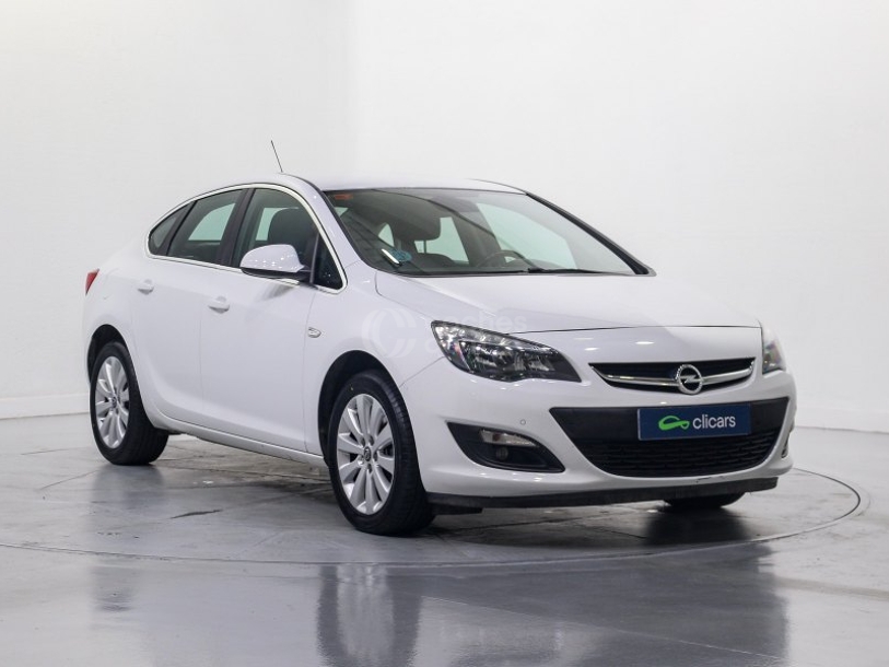 Foto del OPEL Astra Sedán 1.6CDTi S-S Elegance 110