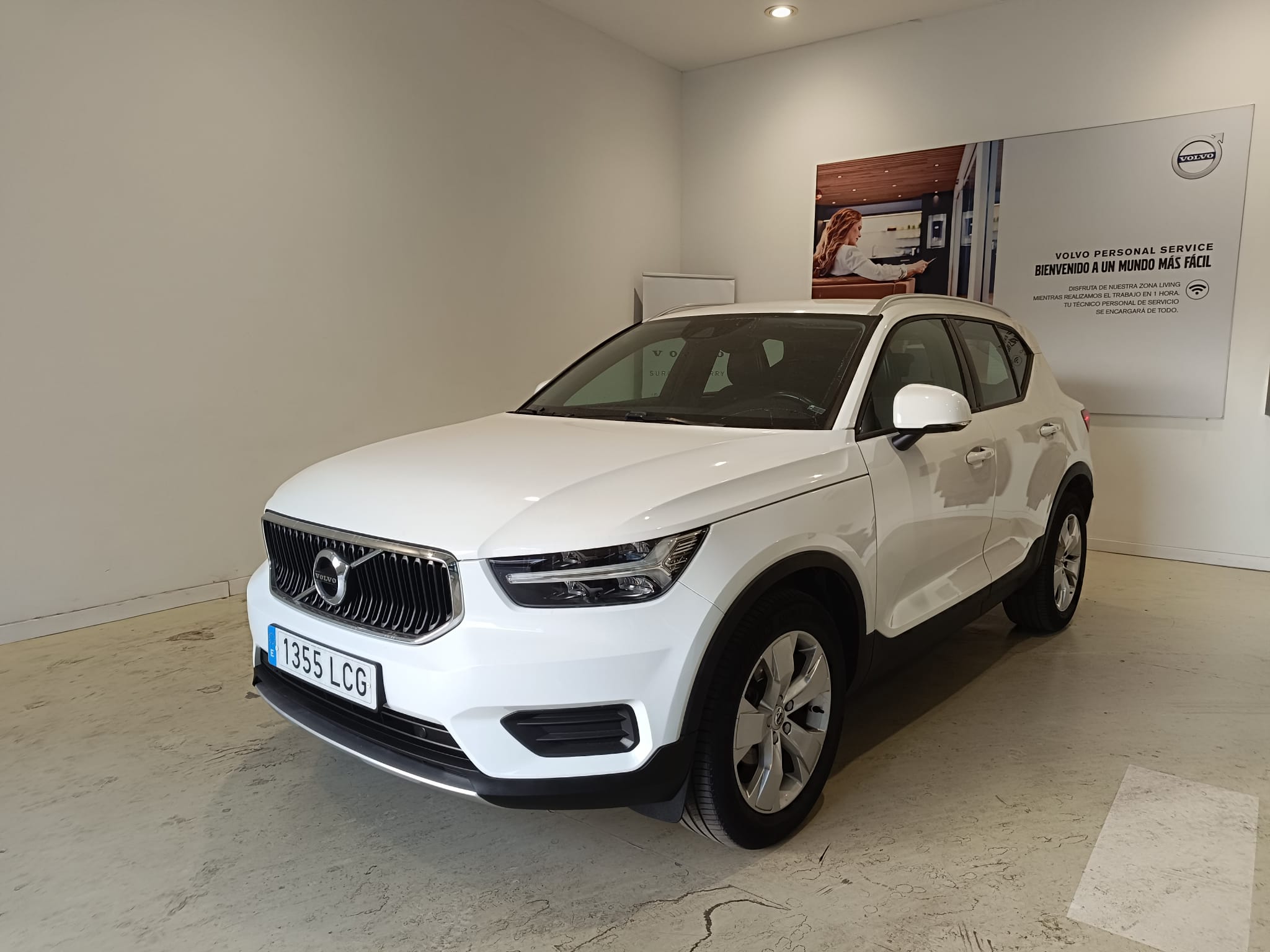 VOLVO XC40 (2.0 D3 BUSINESS PLUS AUTO 150 5P) en Cádiz