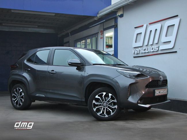 TOYOTA Yaris Cross (1.5 120H Style Hybrid 116Cv) en Barcelona