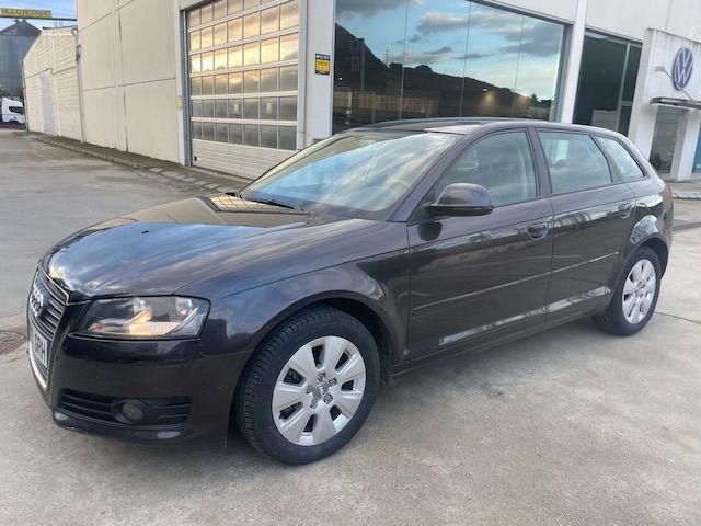 AUDI A3 (Sportback 1.4 TFSI Attraction S-Tronic) en Huesca