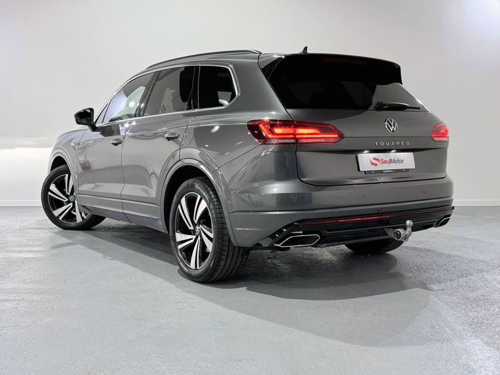 Foto del VOLKSWAGEN Touareg 3.0TDI V6 R-Line Tiptronic 4Motion 170kW