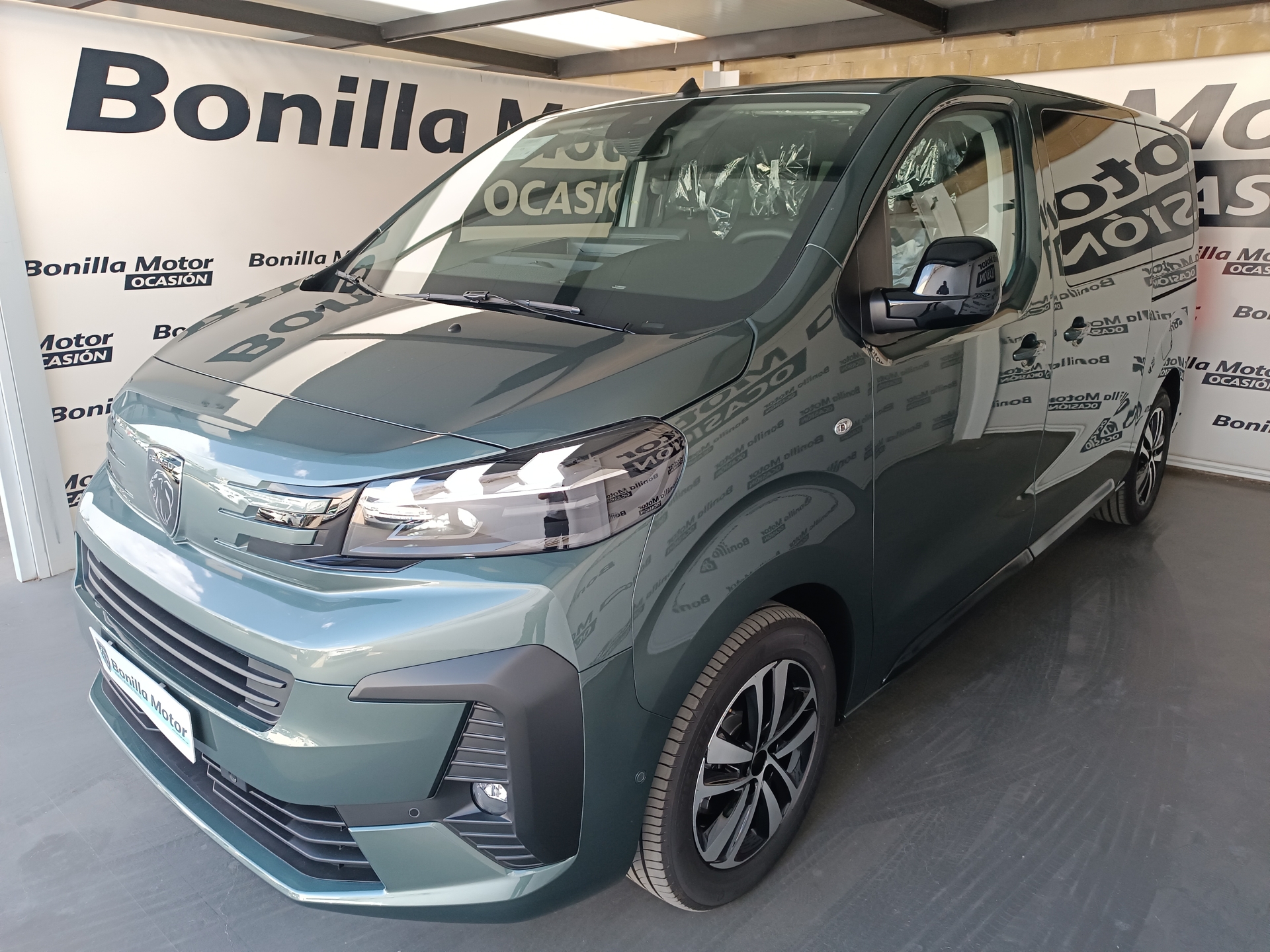 Imagen de PEUGEOT Traveller