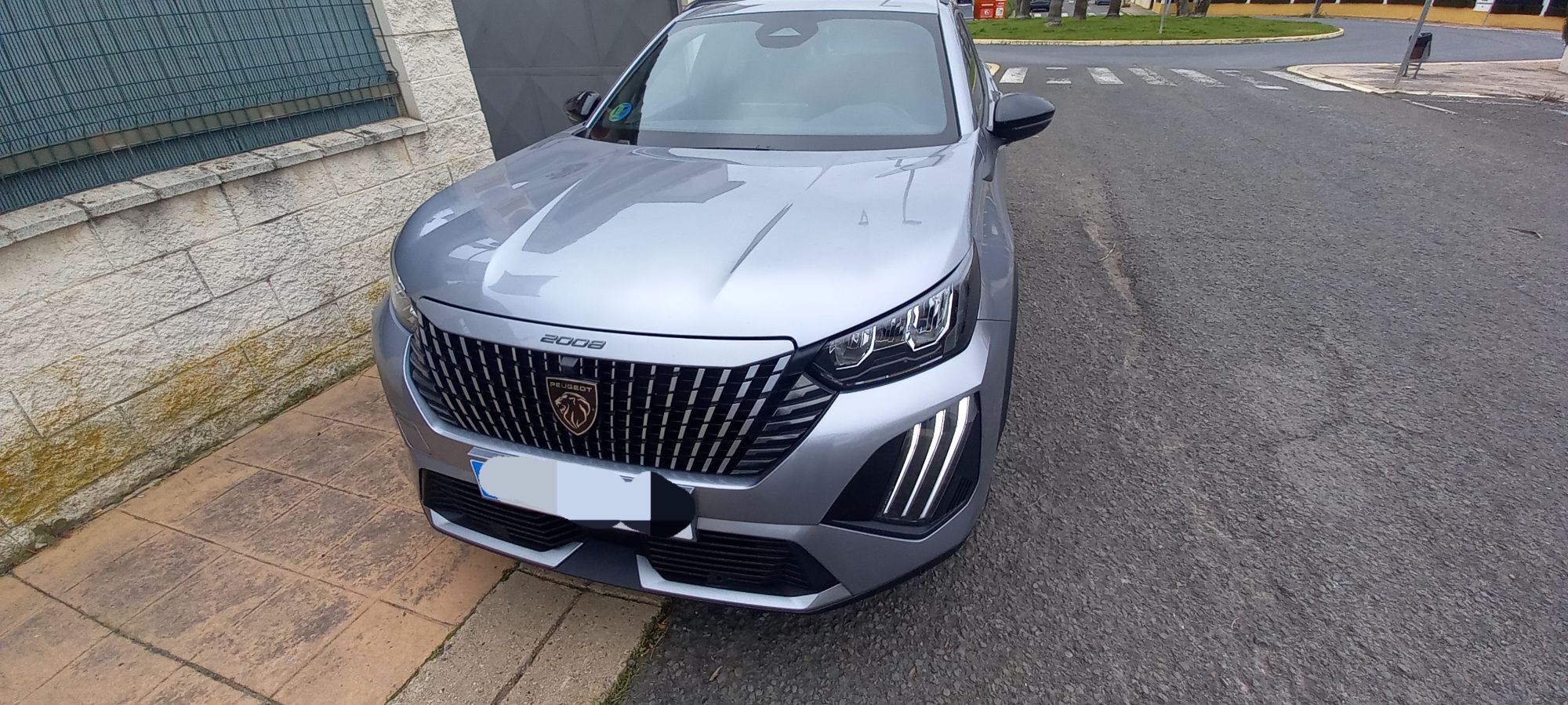 Foto del PEUGEOT 2008 Hybrid Style eDCS6 145