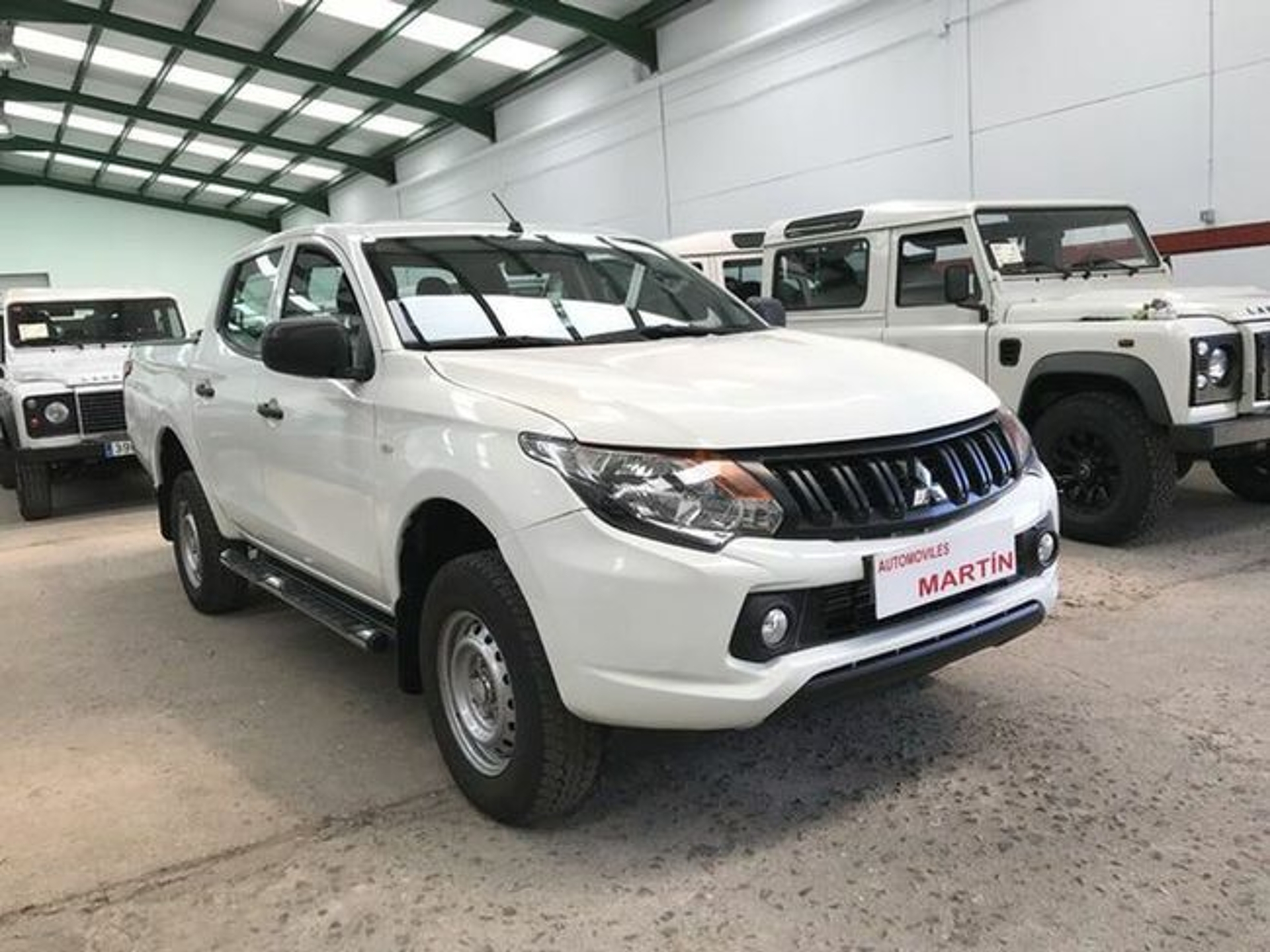 Imagen de MITSUBISHI L200