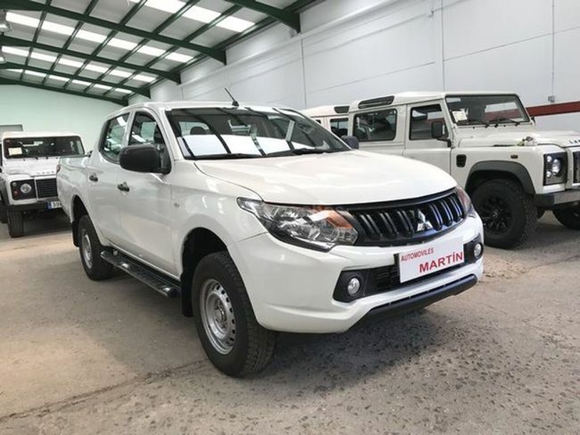 Foto del MITSUBISHI L200 2.5DI-D Double Cab M-PRO