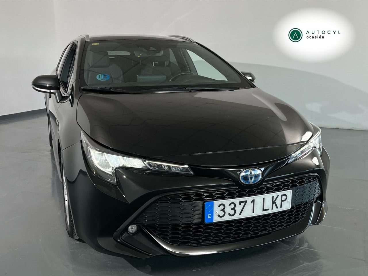 TOYOTA Corolla (1.8 125H ACTIVE E-CVT TOURING SPORT) en Valladolid