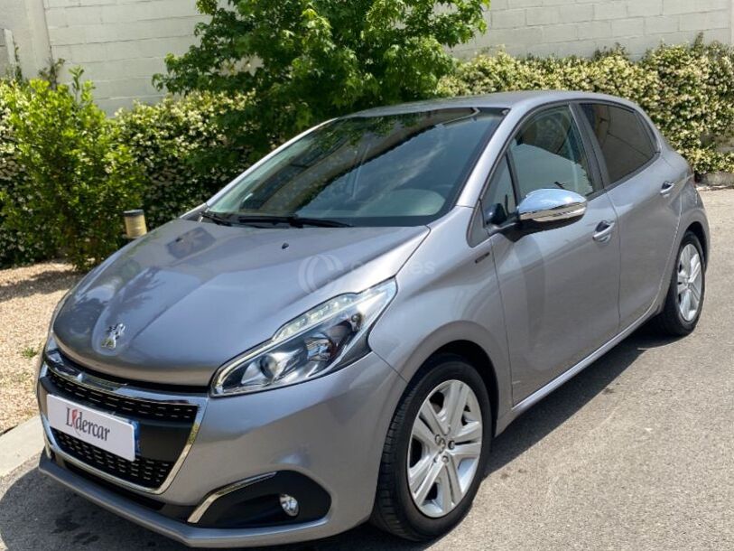 Foto del PEUGEOT 208 1.2 PureTech S&S Signature 82