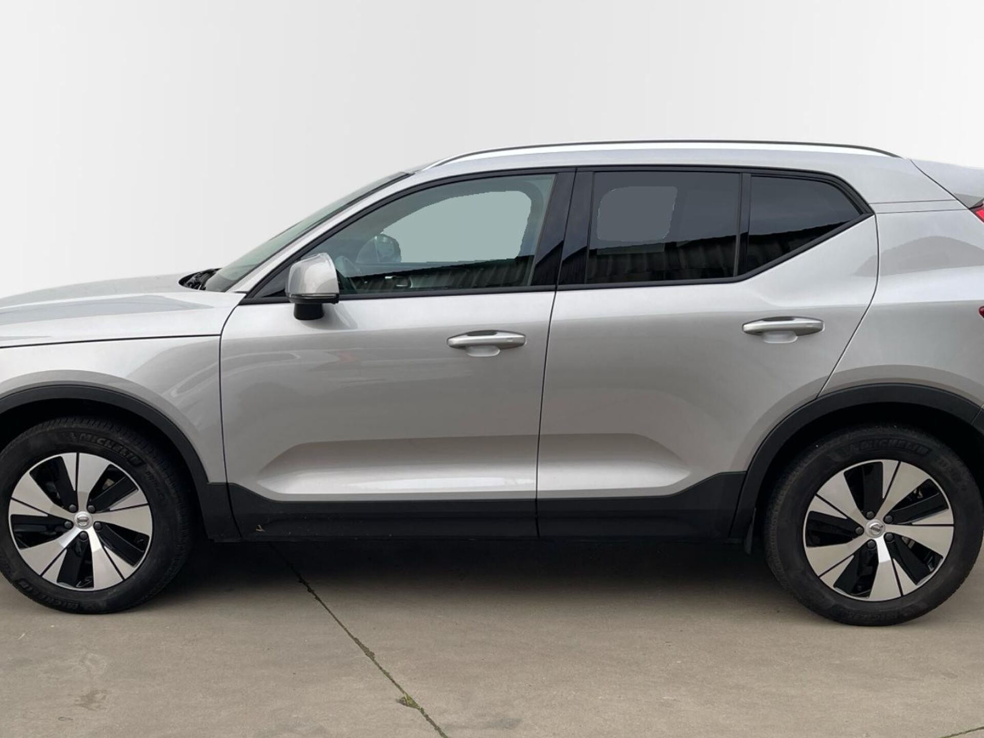 Imagen 3 de VOLVO XC40
