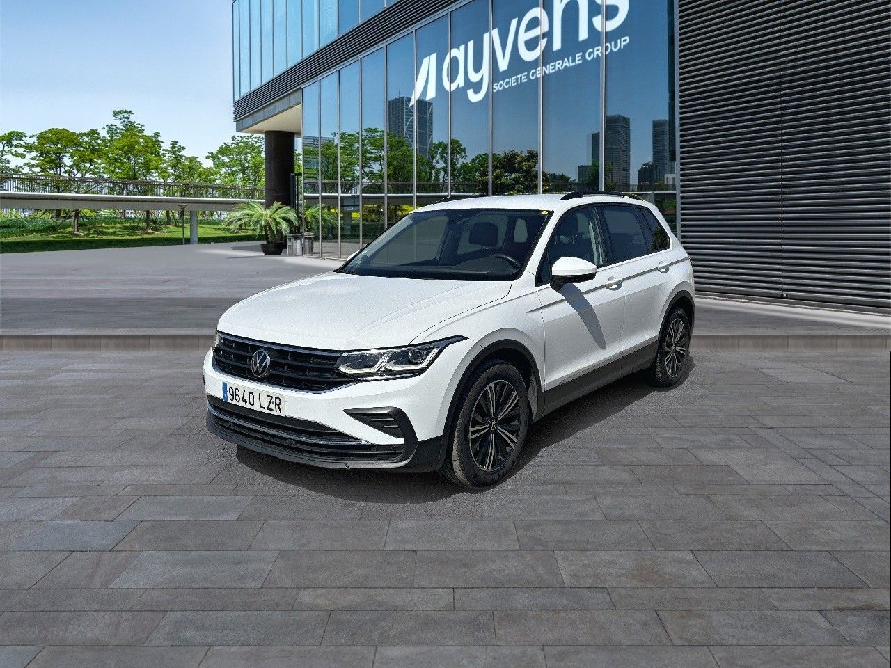 VOLKSWAGEN Tiguan (Life 2.0 TDI 110 kW (150 CV)) en Madrid