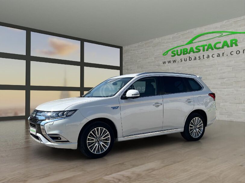 Foto del MITSUBISHI Outlander PHEV Kaiteki 4WD