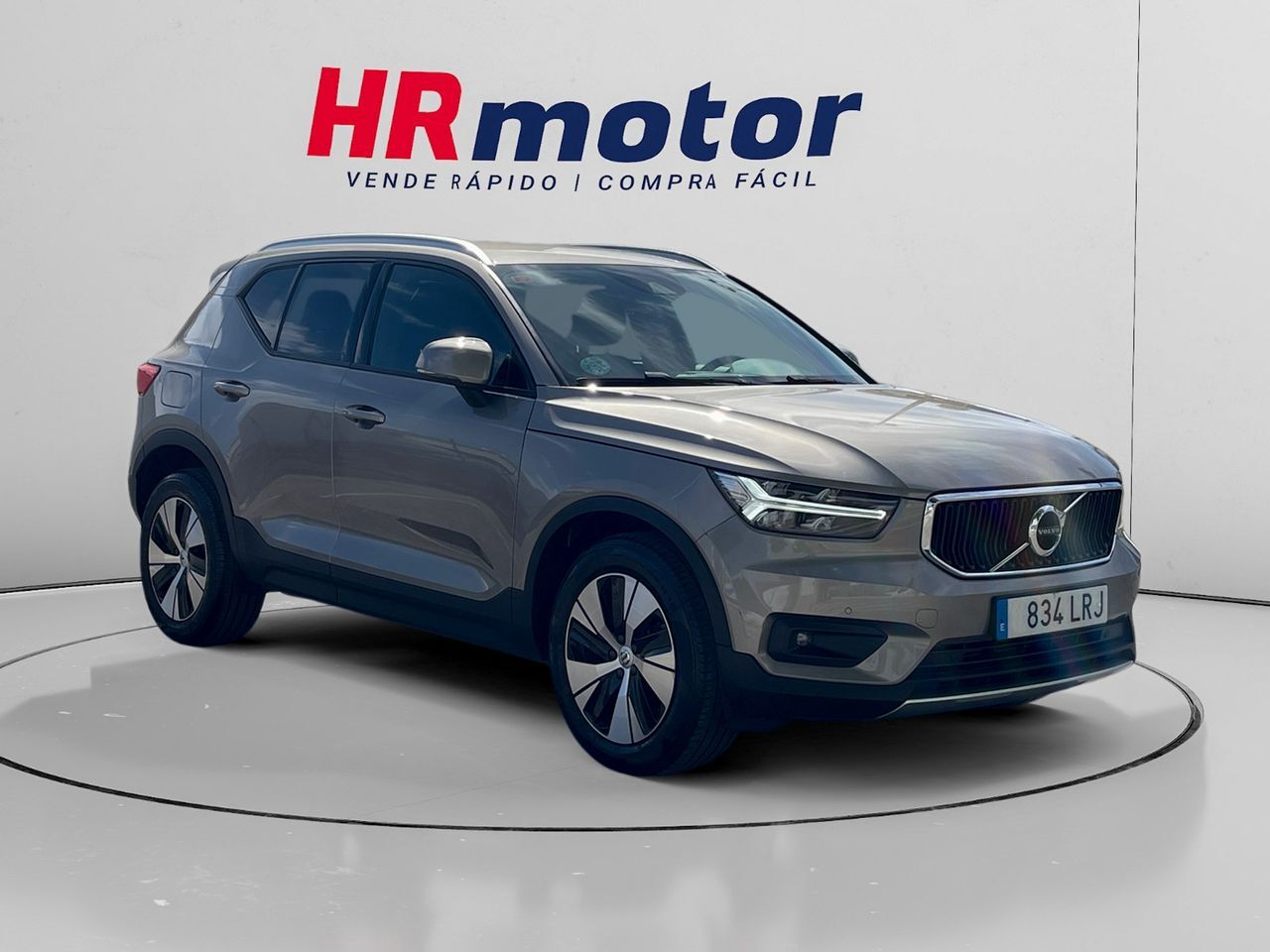 VOLVO XC40 (Momentum Pro 2WD) en Madrid