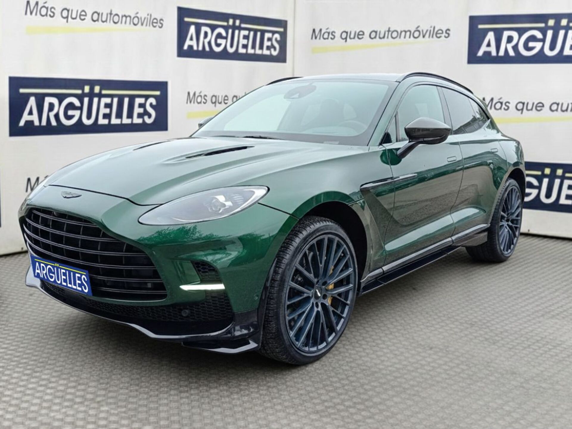 Imagen 1 de ASTON MARTIN DBX