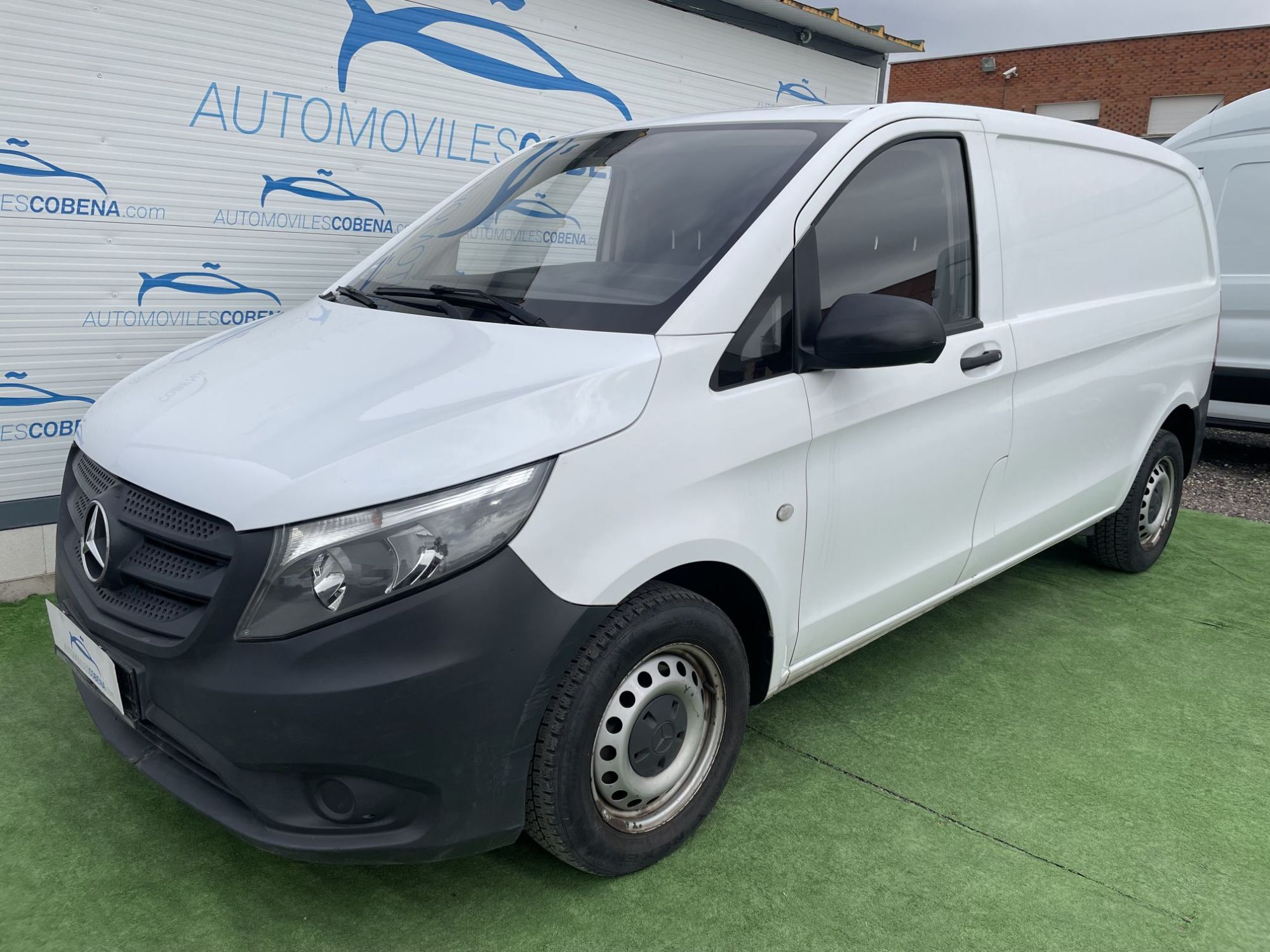 Foto del MERCEDES Vito Furgón 111CDI Larga