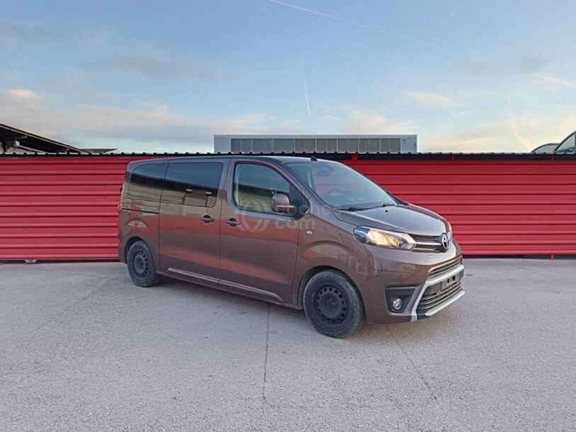 Foto del TOYOTA Proace Verso Proace Shuttle L1 1.5D 9pl. VX 120