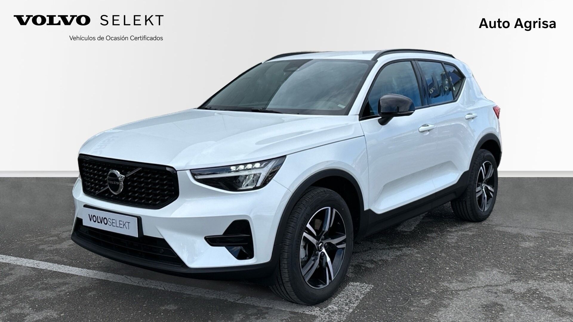 VOLVO XC40 (2.0 B3 MHEV PLUS DARK DCT 163 5P) en Rioja, La