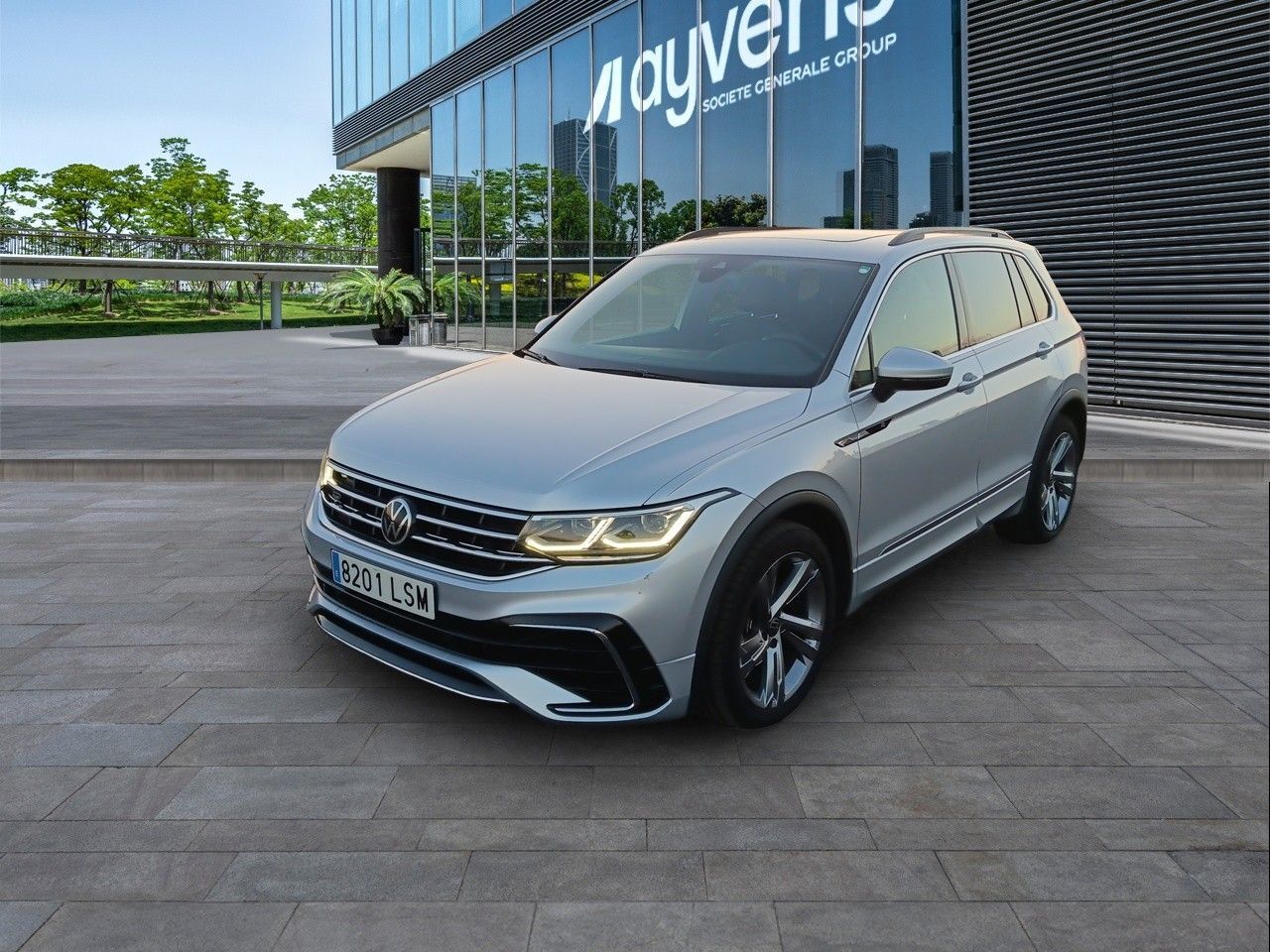 VOLKSWAGEN Tiguan (R-Line 2.0 TDI 110 kW (150 CV) DSG) en Madrid