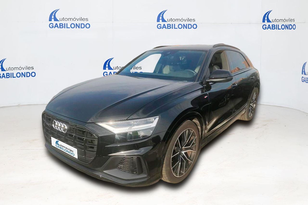 AUDI Q8 (55 TFSIe 280kW Black L quattro tiptronic) en Valladolid