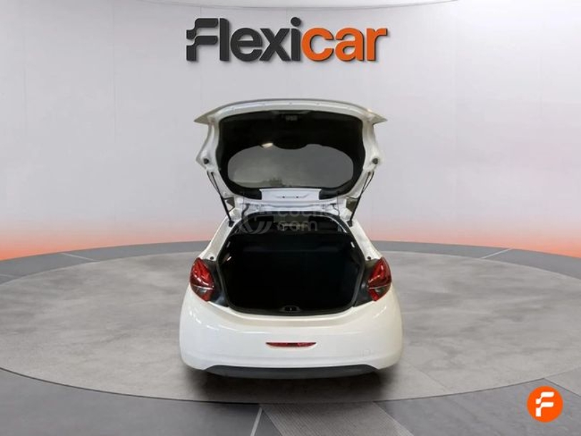 Foto del PEUGEOT 208 1.2 PureTech S&S Style 110