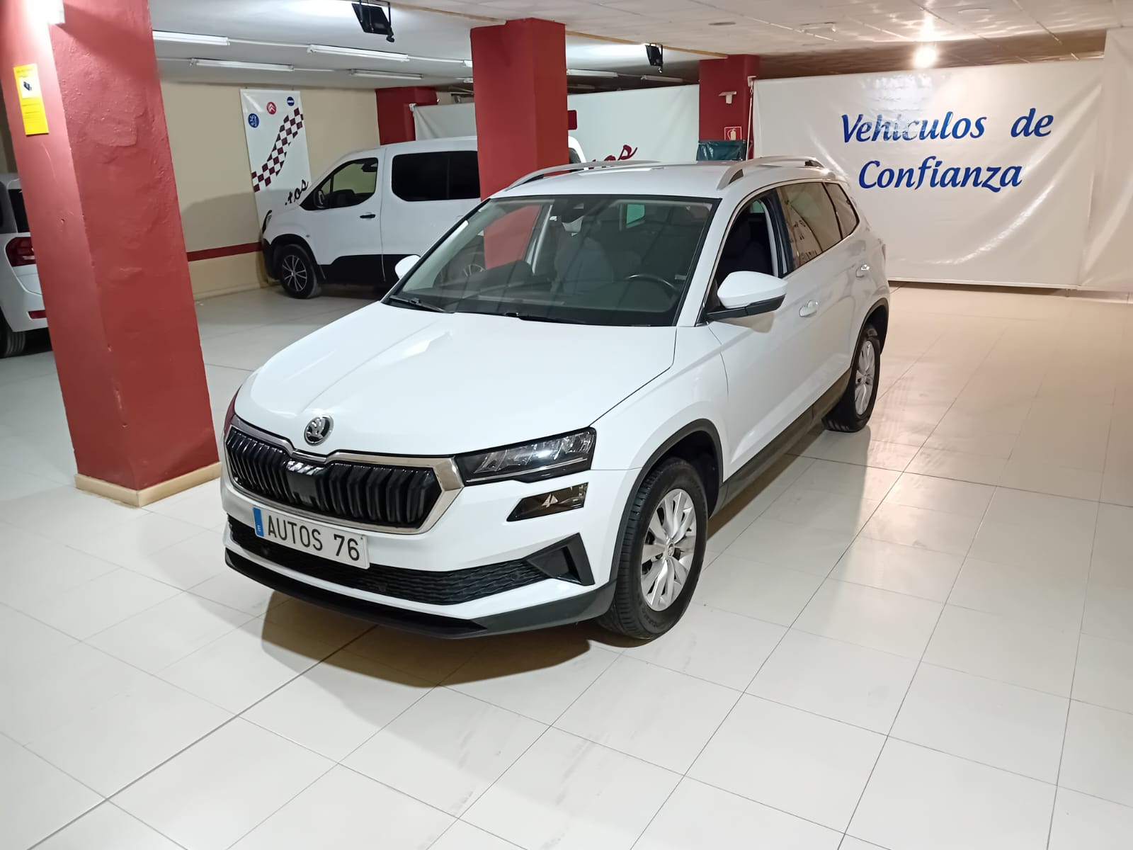 SKODA Karoq (2.0TDI AdBlue Ambition 4x4 DSG 110kW) en Badajoz
