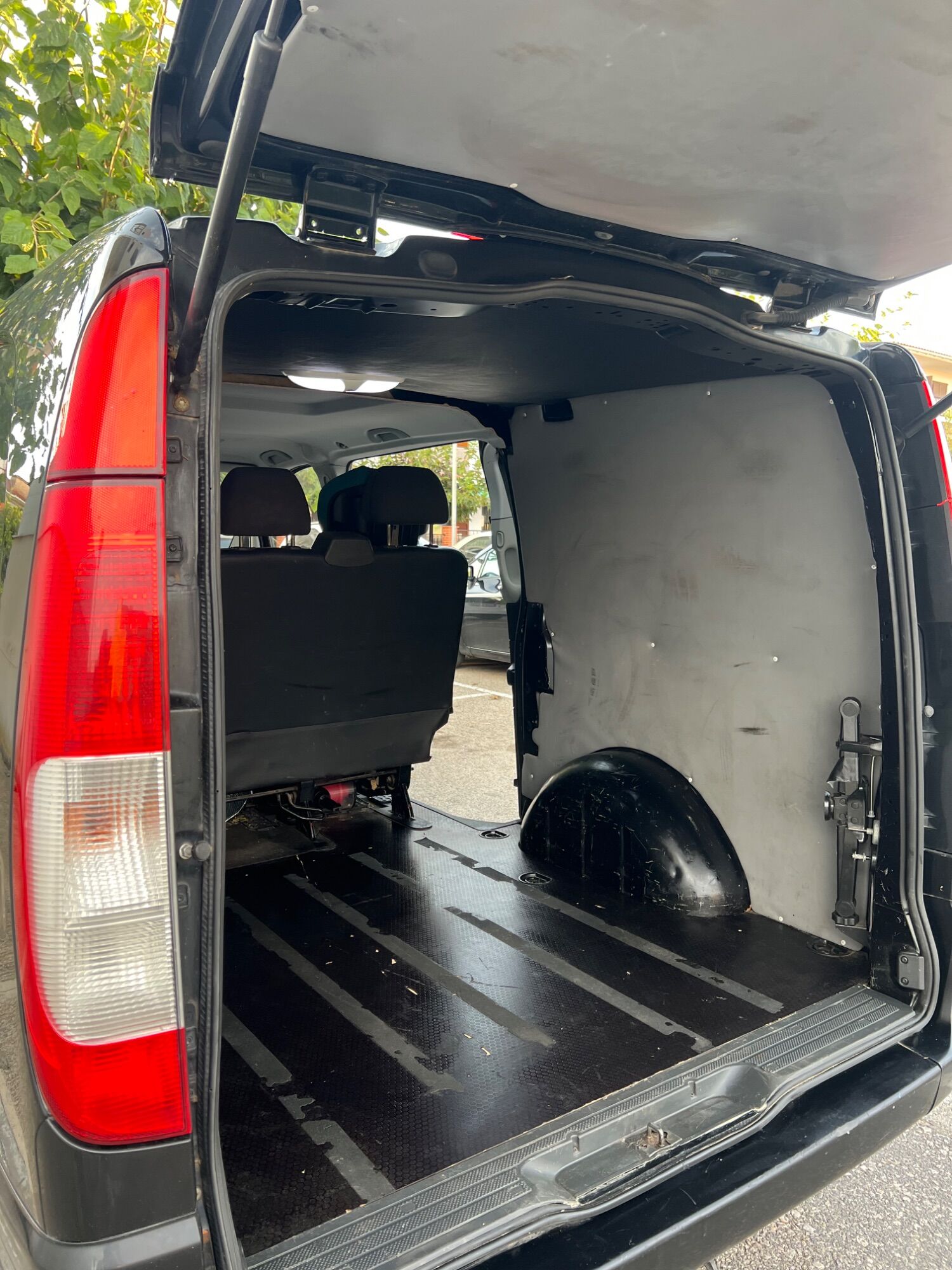 Foto del MERCEDES Vito Furgón 116CDI Larga 4x4 Aut.