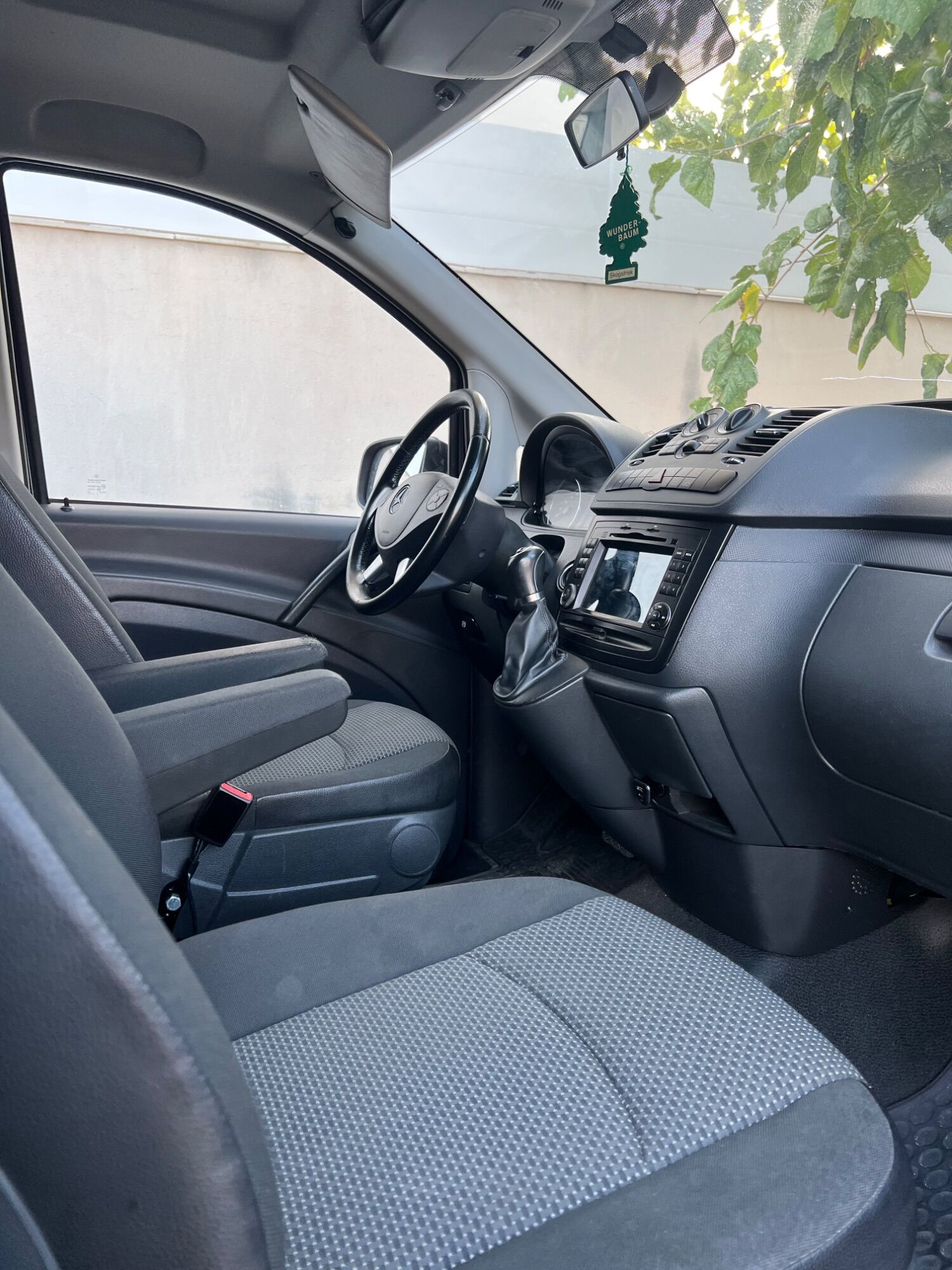 Foto del MERCEDES Vito Furgón 116CDI Larga 4x4 Aut.