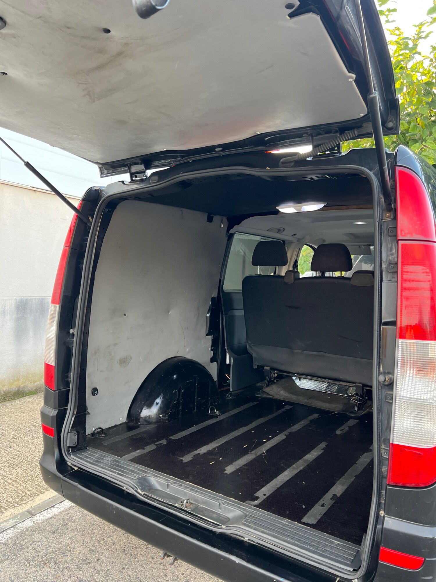 Foto del MERCEDES Vito Furgón 116CDI Larga 4x4 Aut.