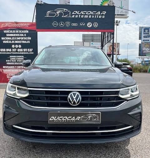 VOLKSWAGEN Tiguan (2.0TDI Life DSG 110kW) en Sevilla