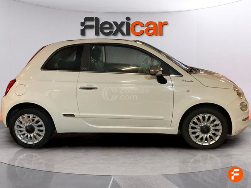Foto del FIAT 500 C 1.0 Hybrid Dolcevita 52kW