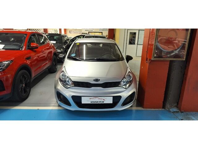 KIA Rio (1.2 CVVT Concept 63 kW (85 CV)) en Barcelona