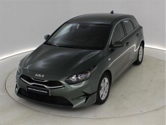 Imagen de KIA Ceed 1.6 MHEV iMT Drive 136