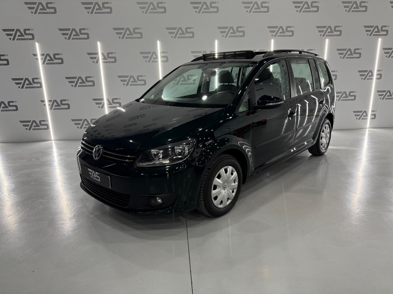 VOLKSWAGEN Touran (1.6 TDI 105cv Advance) en Girona