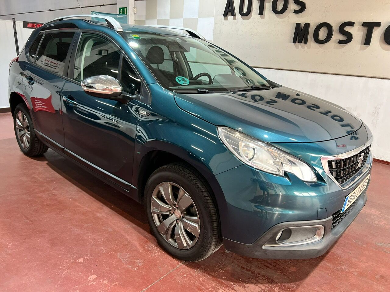 PEUGEOT 2008 (1.6 BlueHDI Allure 100) en Madrid
