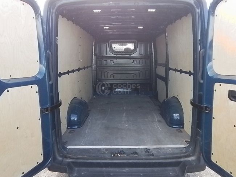 Foto del VOLKSWAGEN Crafter Furgón 2.0TDI SCR 35 BM L3H2 130kW Aut.