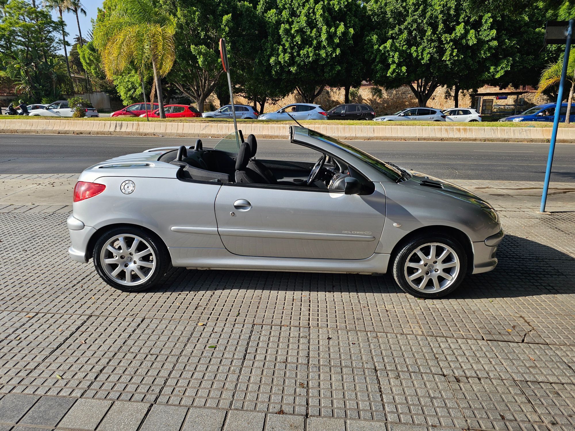 PEUGEOT 206 (CC 1.6) en Málaga