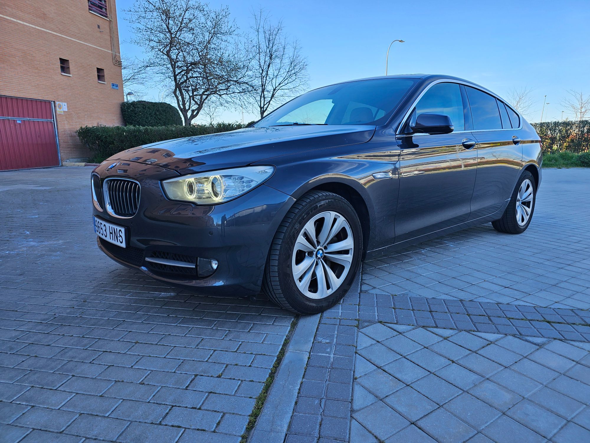 BMW Serie 5 (520dA Gran Turismo Luxury) en Madrid
