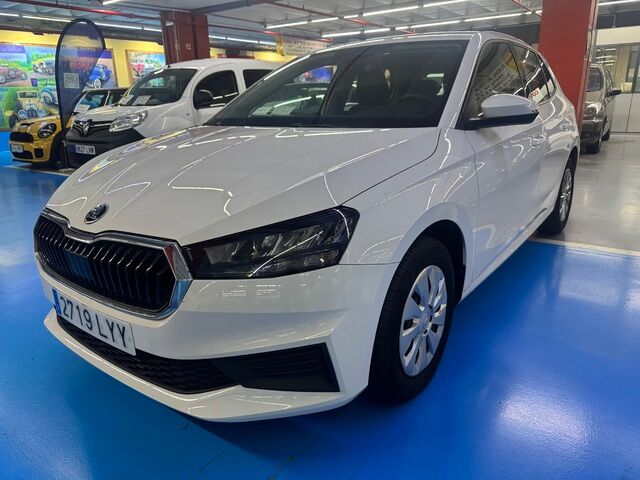 SKODA Fabia (1.0 MPI Active 59 kW (80 CV)) en Barcelona