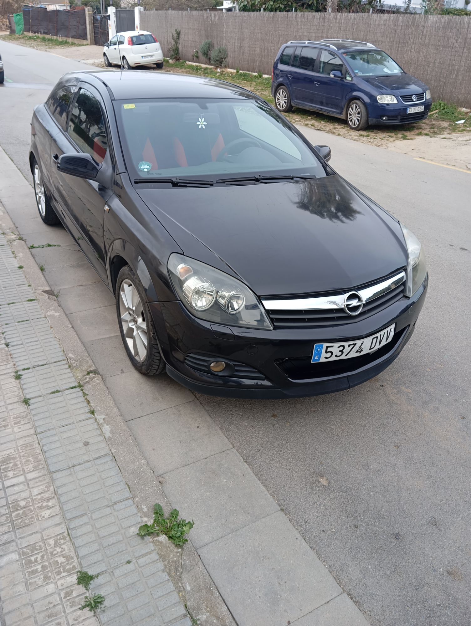 Foto del OPEL Astra GTC 1.8 16v Sport 140