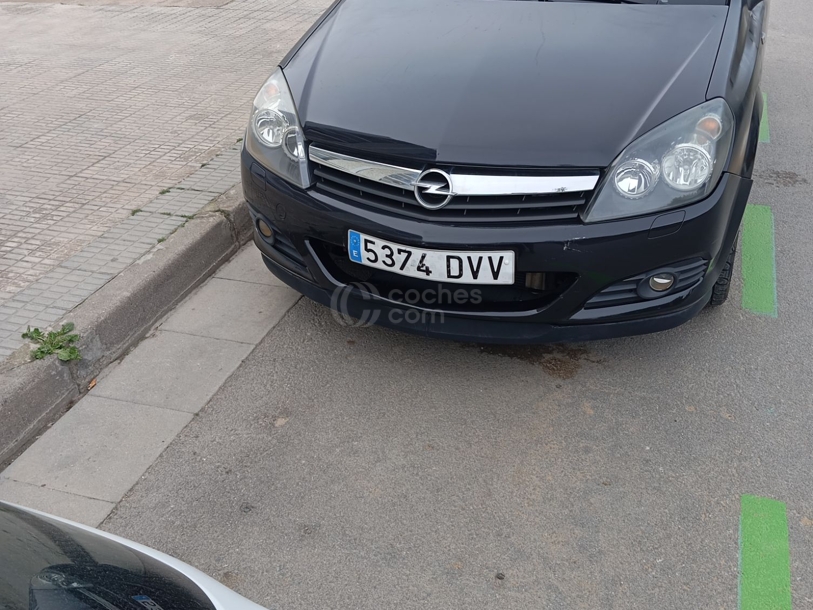 Foto del OPEL Astra GTC 1.8 16v Sport 140