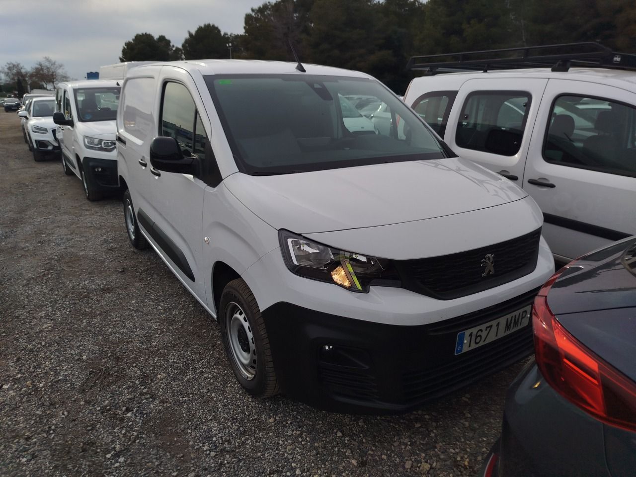 Foto del PEUGEOT Partner 1.5BlueHDI S&S Standard 600kg 100