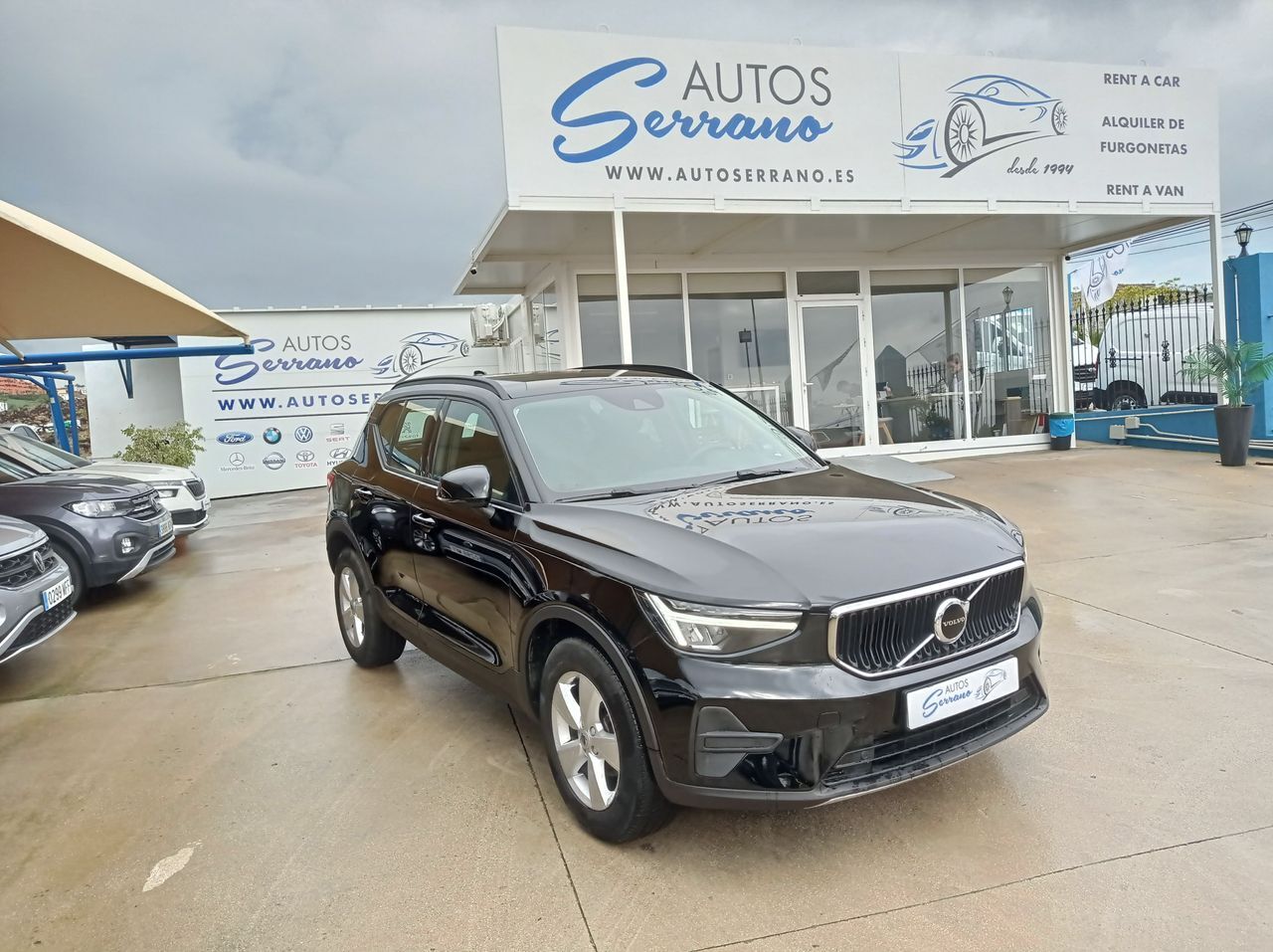VOLVO XC40 (T2 ESSENTIAL AUT. 129CV) en Málaga
