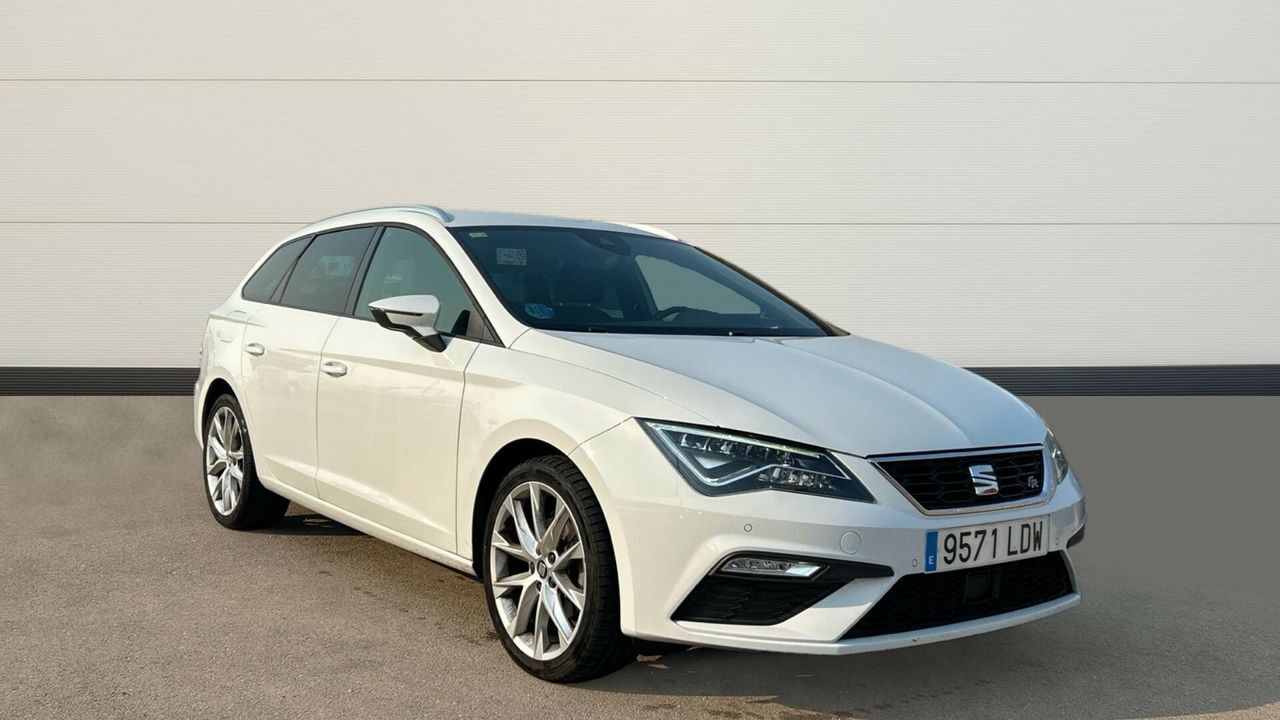 SEAT León (SEAT León 1.5 TGI GNC DSG7 FR Fast Edition Plus 130) en Madrid