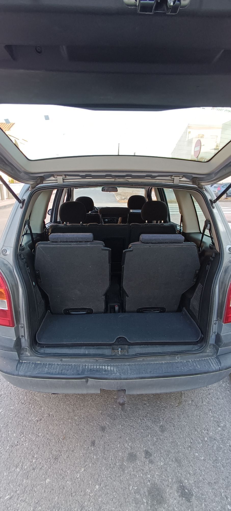 Foto del OPEL Zafira 2.0DI 16v Elegance